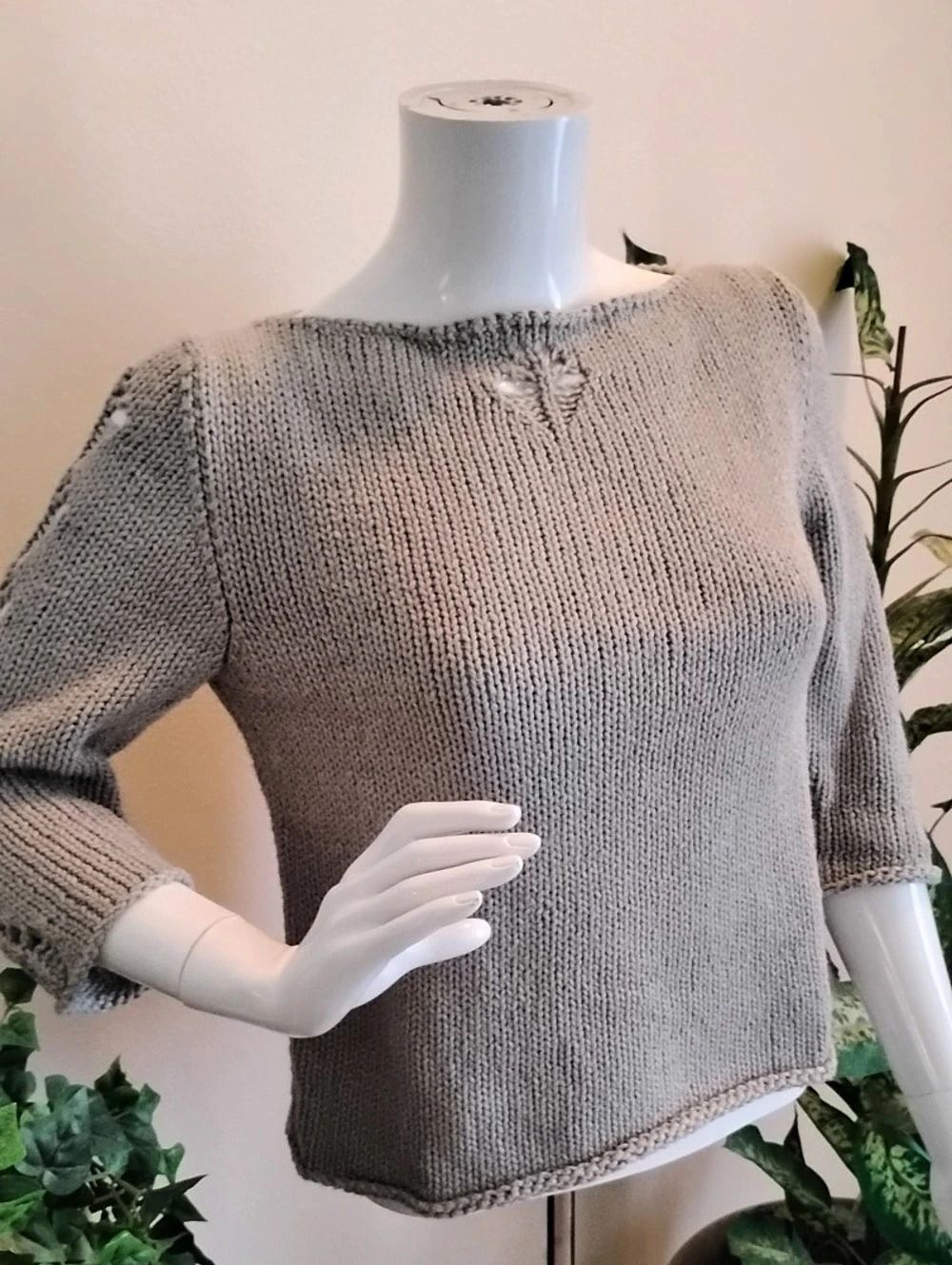 Kinetic Knits Gray Knit Sweater